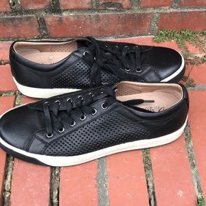 Men’s H&M black/white loafers sz 9